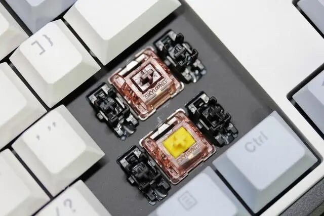 Durgod K610W Review and Disassembly:Multi-mode, Hot-swappable Mechanical Keyboard 12 Durgod K610