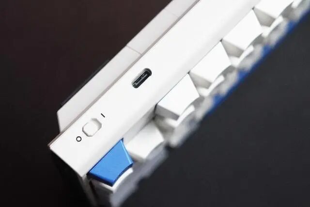 Durgod K610W Review and Disassembly:Multi-mode, Hot-swappable Mechanical Keyboard 16 Durgod K610