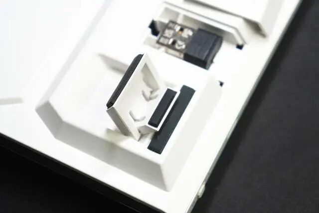 Durgod K610W Review and Disassembly:Multi-mode, Hot-swappable Mechanical Keyboard 18 Durgod K610