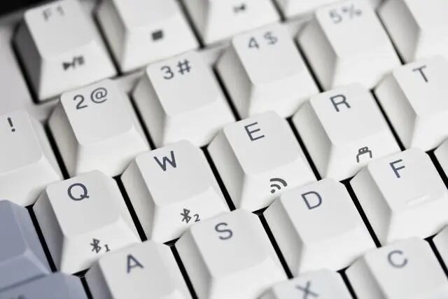 Durgod K610W Review and Disassembly:Multi-mode, Hot-swappable Mechanical Keyboard 20 Durgod K610